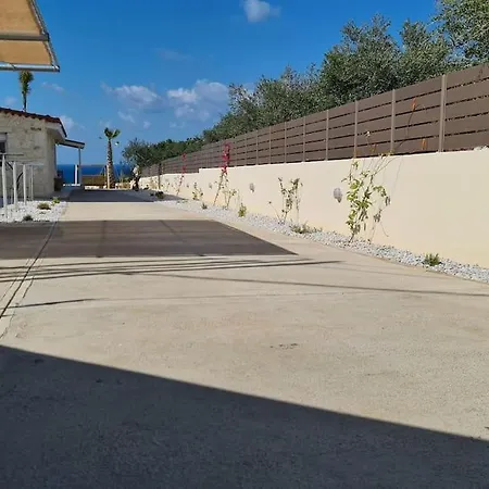 Vila Zoi's Seaview Garden Near The